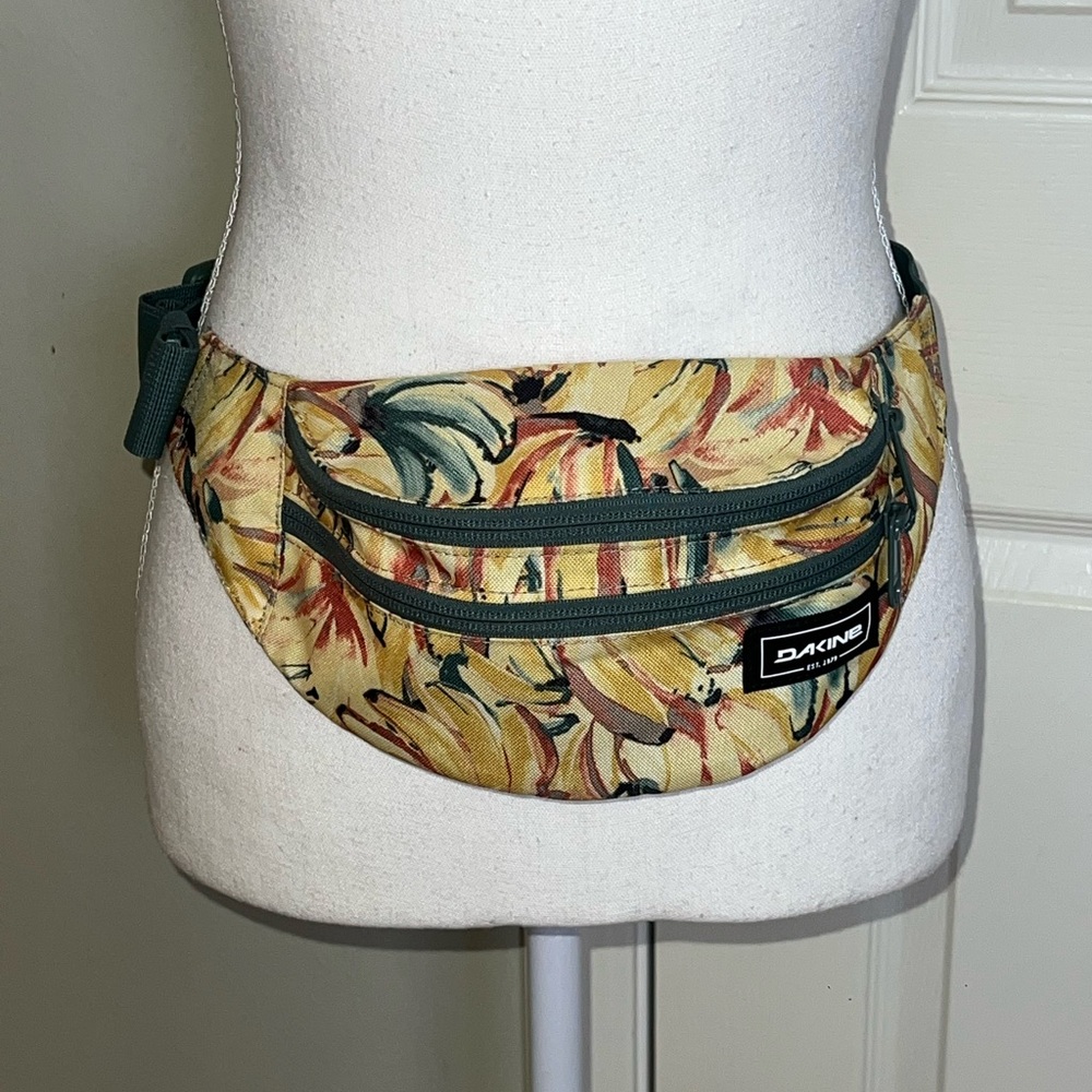 DAKINE Banana Print Belt Bag/Fanny Pack-Unisex